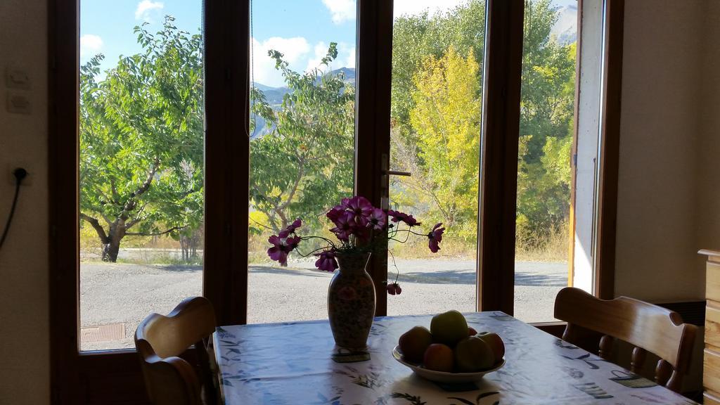 Studio Barcelonnette Ubaye, Provence Enchastrayes Eksteriør billede