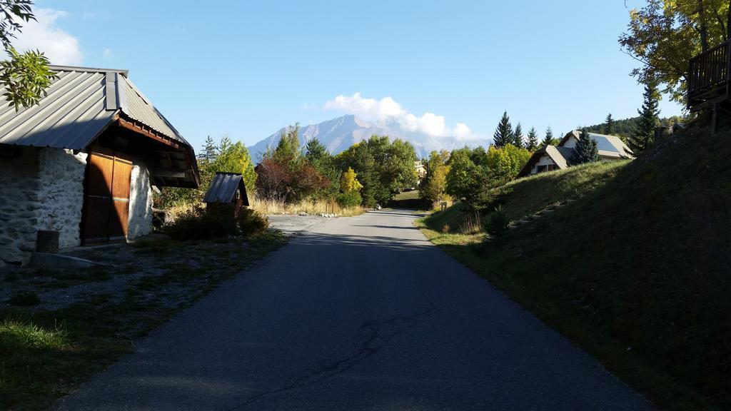Studio Barcelonnette Ubaye, Provence Enchastrayes Eksteriør billede
