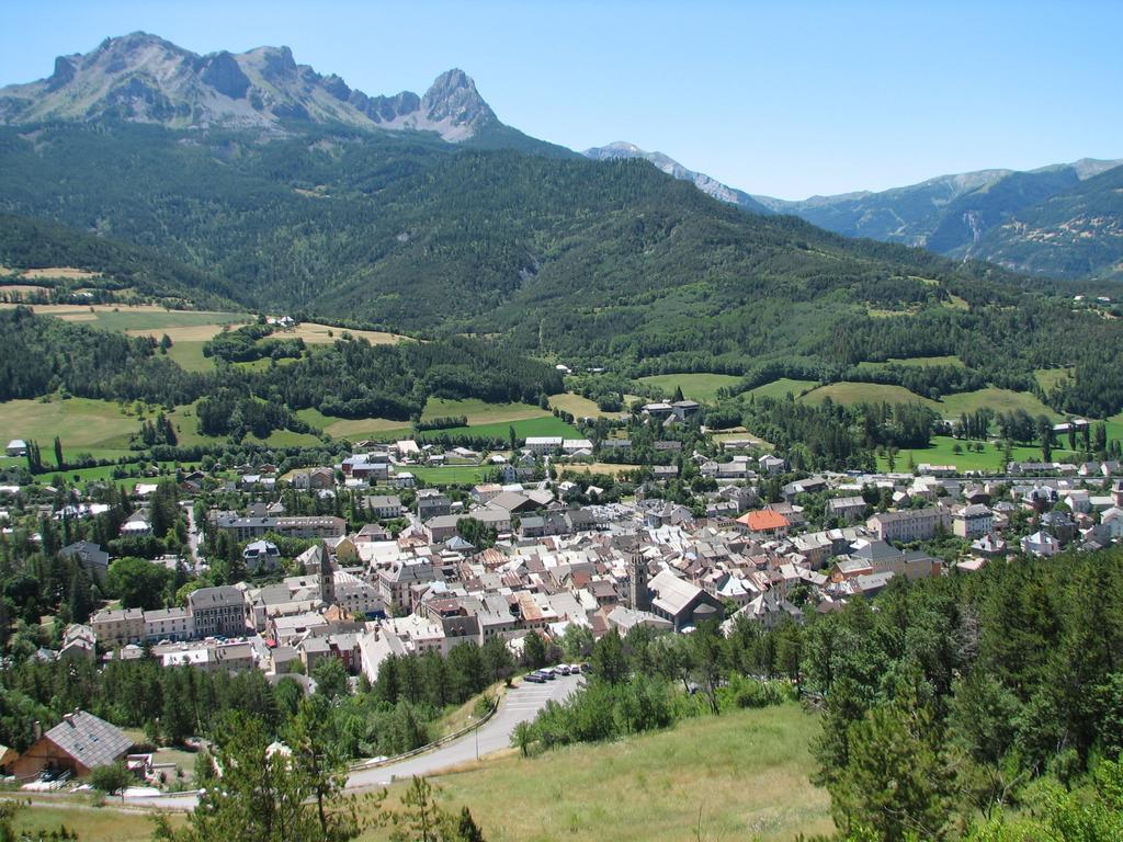 Studio Barcelonnette Ubaye, Provence Enchastrayes Eksteriør billede